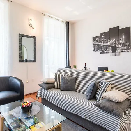 Tessa Apartment
